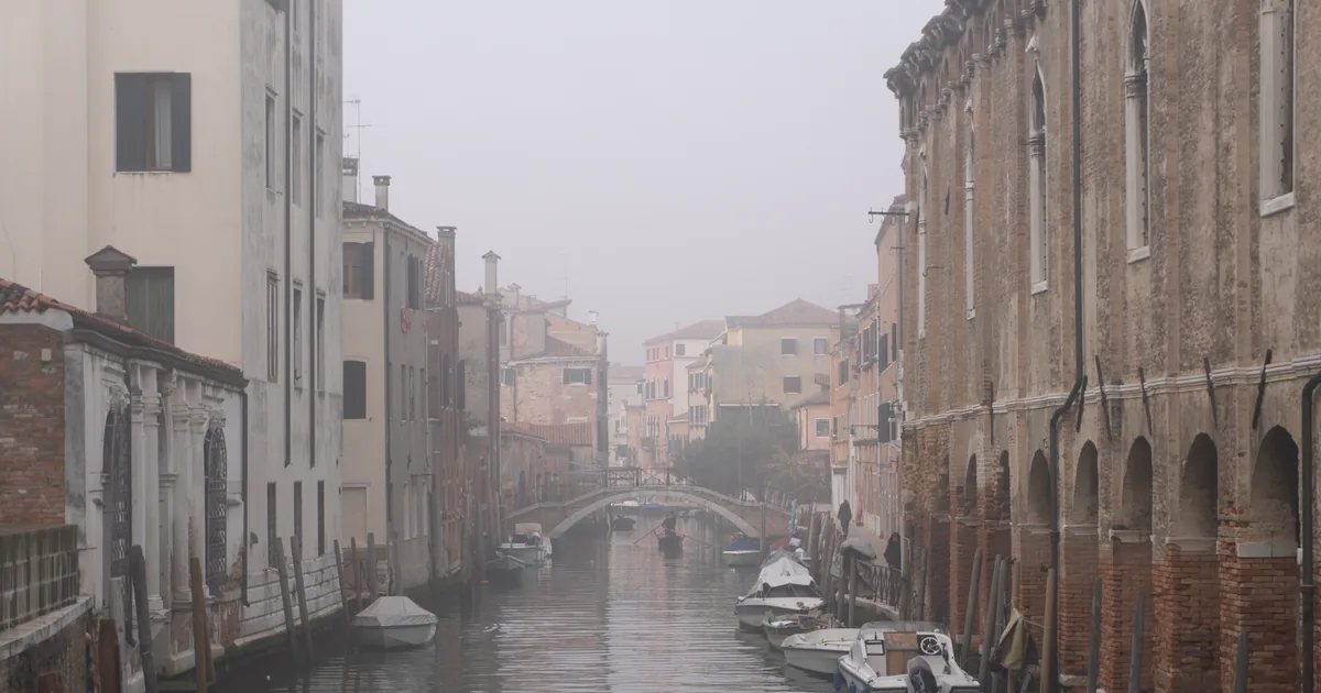 The Best Photo Spots in Venice (and the Hour That Matters)