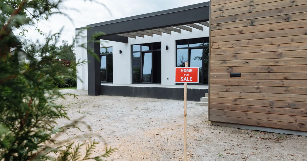 Real Estate Photography Pricing: What to Charge Per Listing