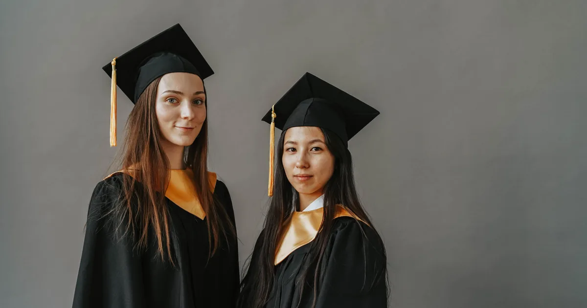 Graduation and Senior Portraits: A Session That Sells