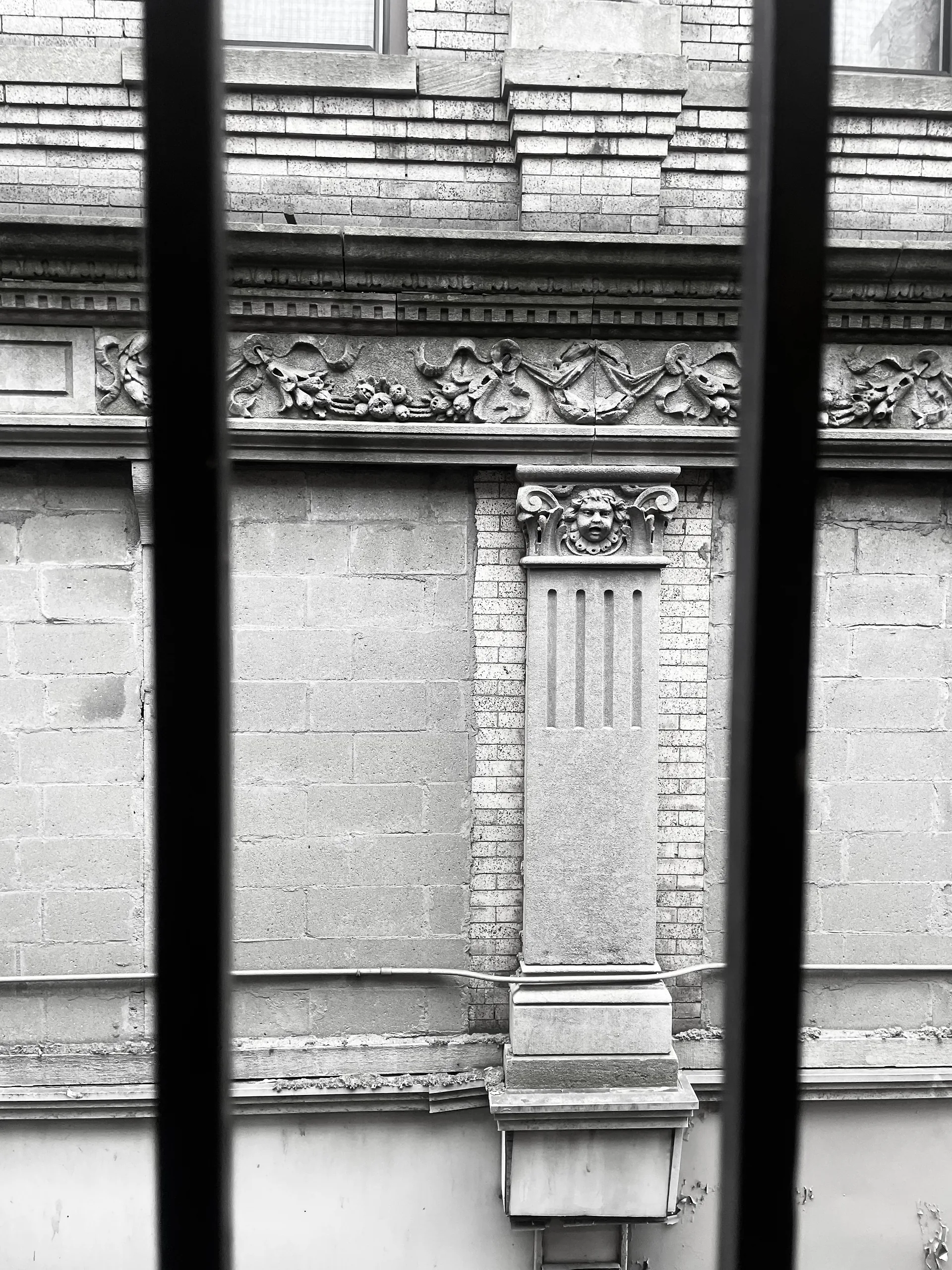 Vault - photography by @xtxckx